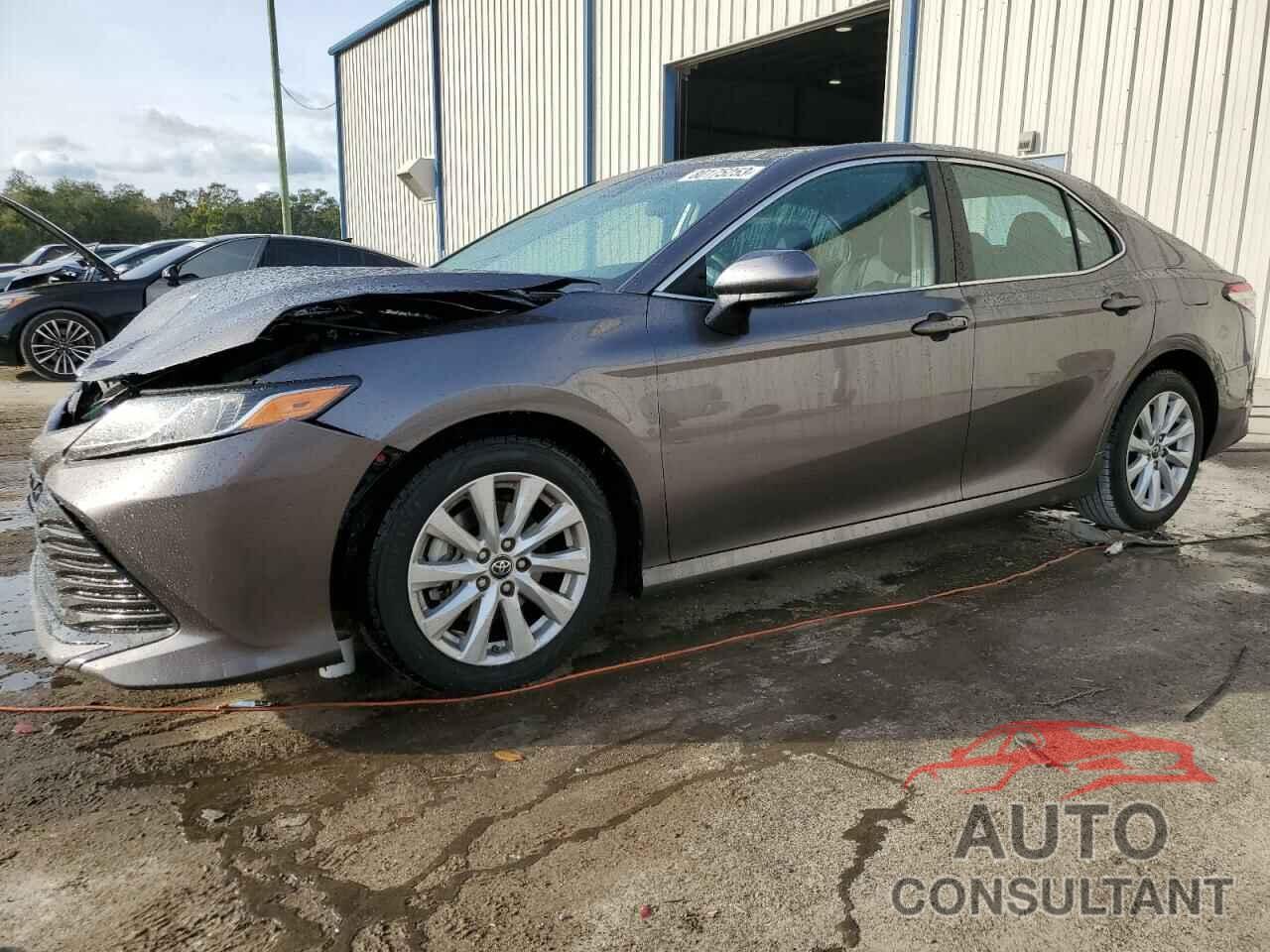 TOYOTA CAMRY 2018 - 4T1B11HK0JU575951