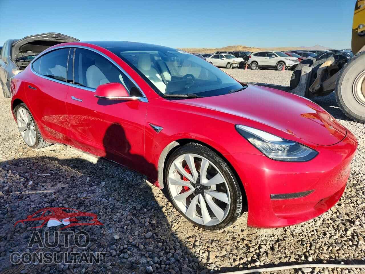 TESLA MODEL 3 2018 - 5YJ3E1EB9JF055564