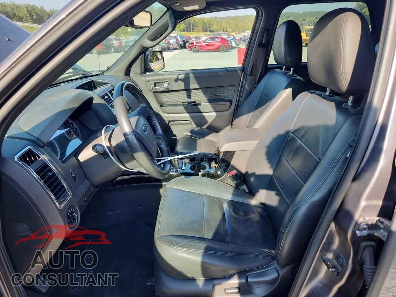 FORD ESCAPE 2010 - 1FMCU9EG5AKB10099