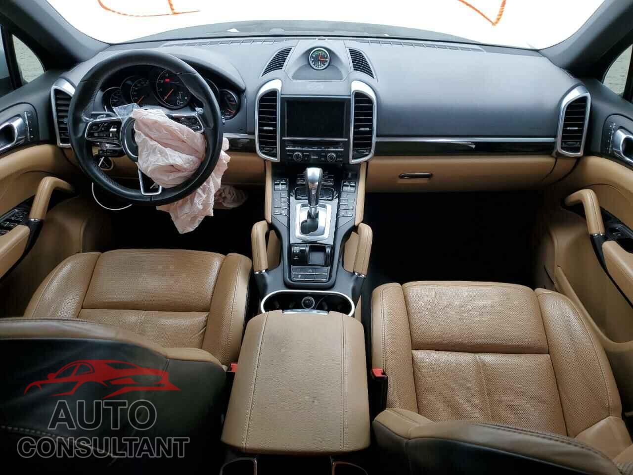 PORSCHE CAYENNE 2016 - WP1AA2A24GLA01737