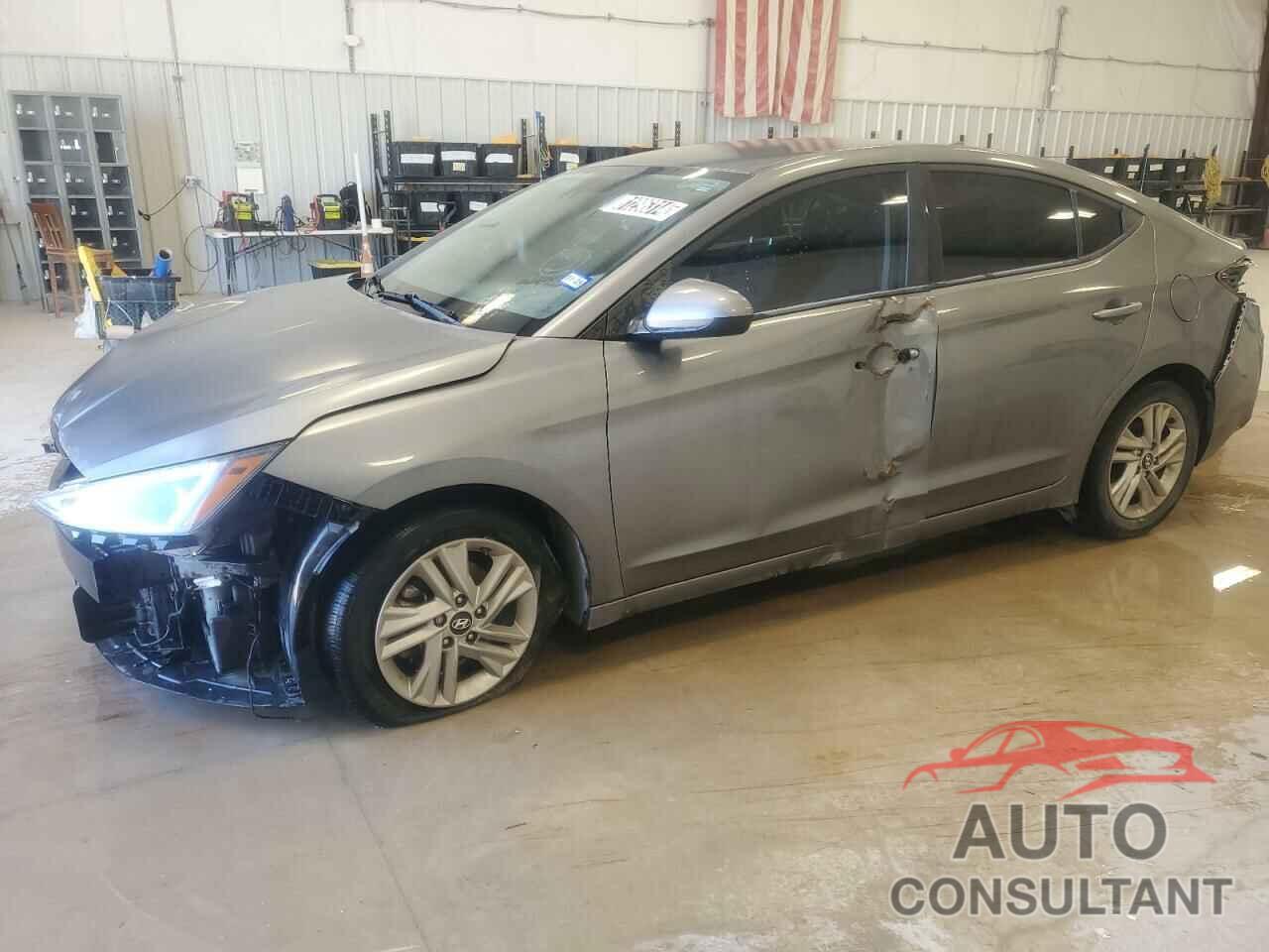 HYUNDAI ELANTRA 2019 - 5NPD84LF3KH454069