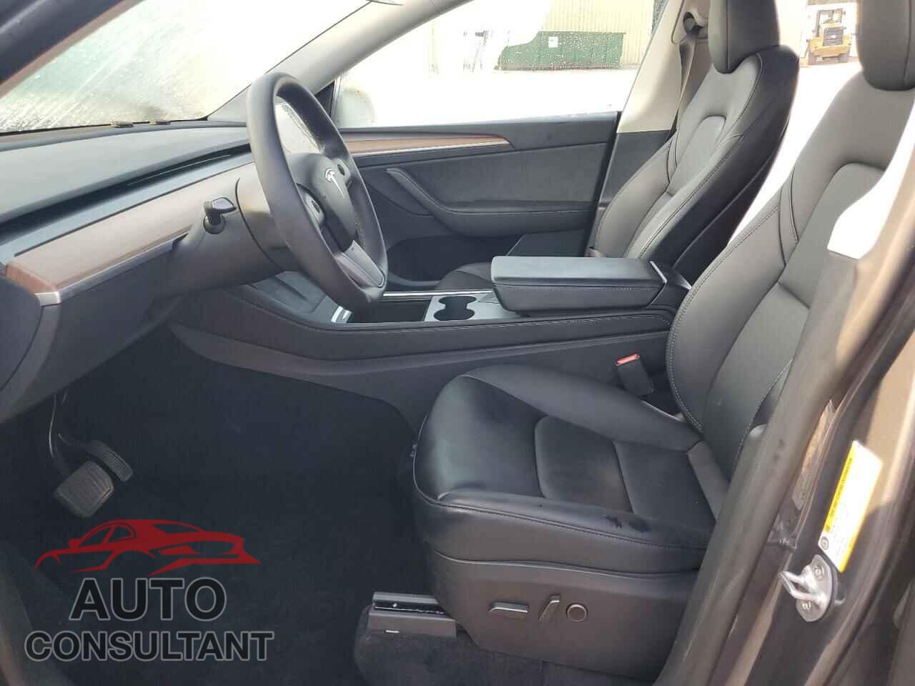 TESLA MODEL Y 2023 - 7SAYGDEE8PF928616