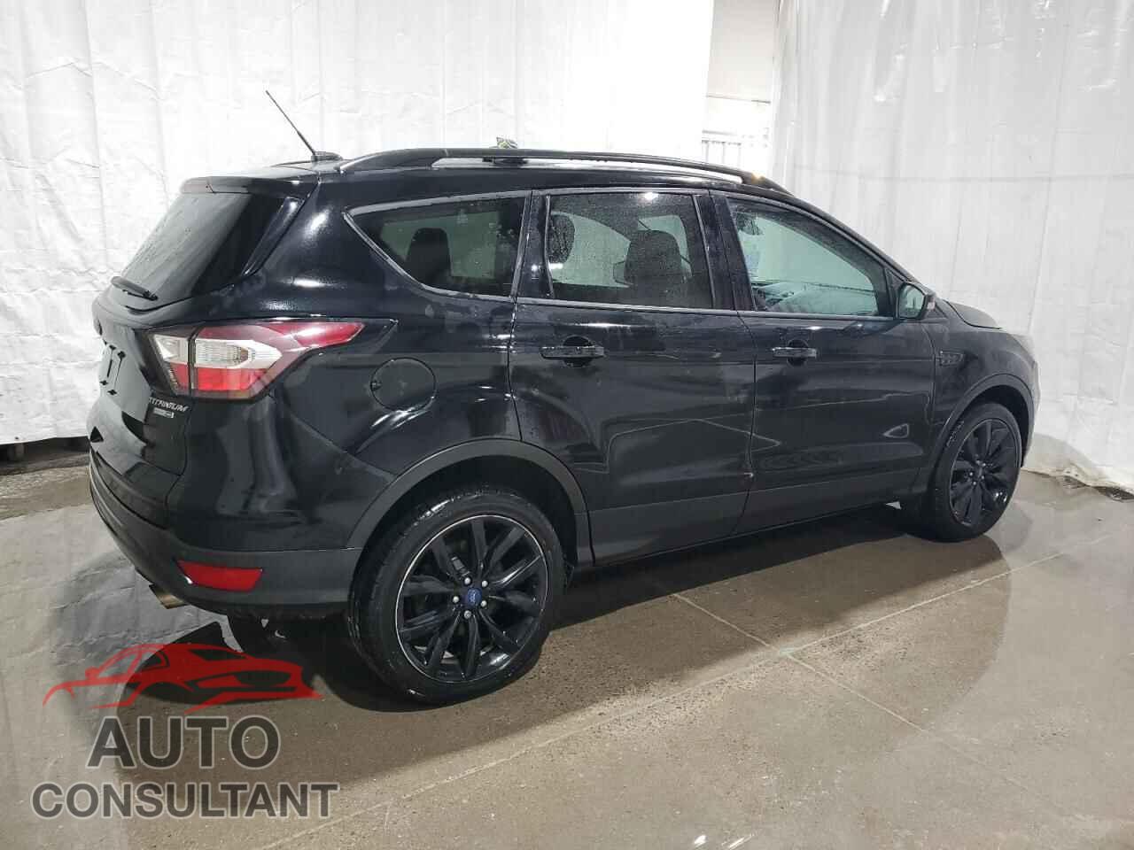 FORD ESCAPE 2017 - 1FMCU9JD2HUF05478