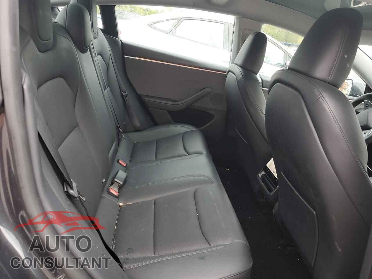 TESLA MODEL 3 2024 - 5YJ3E1EA0RF758912