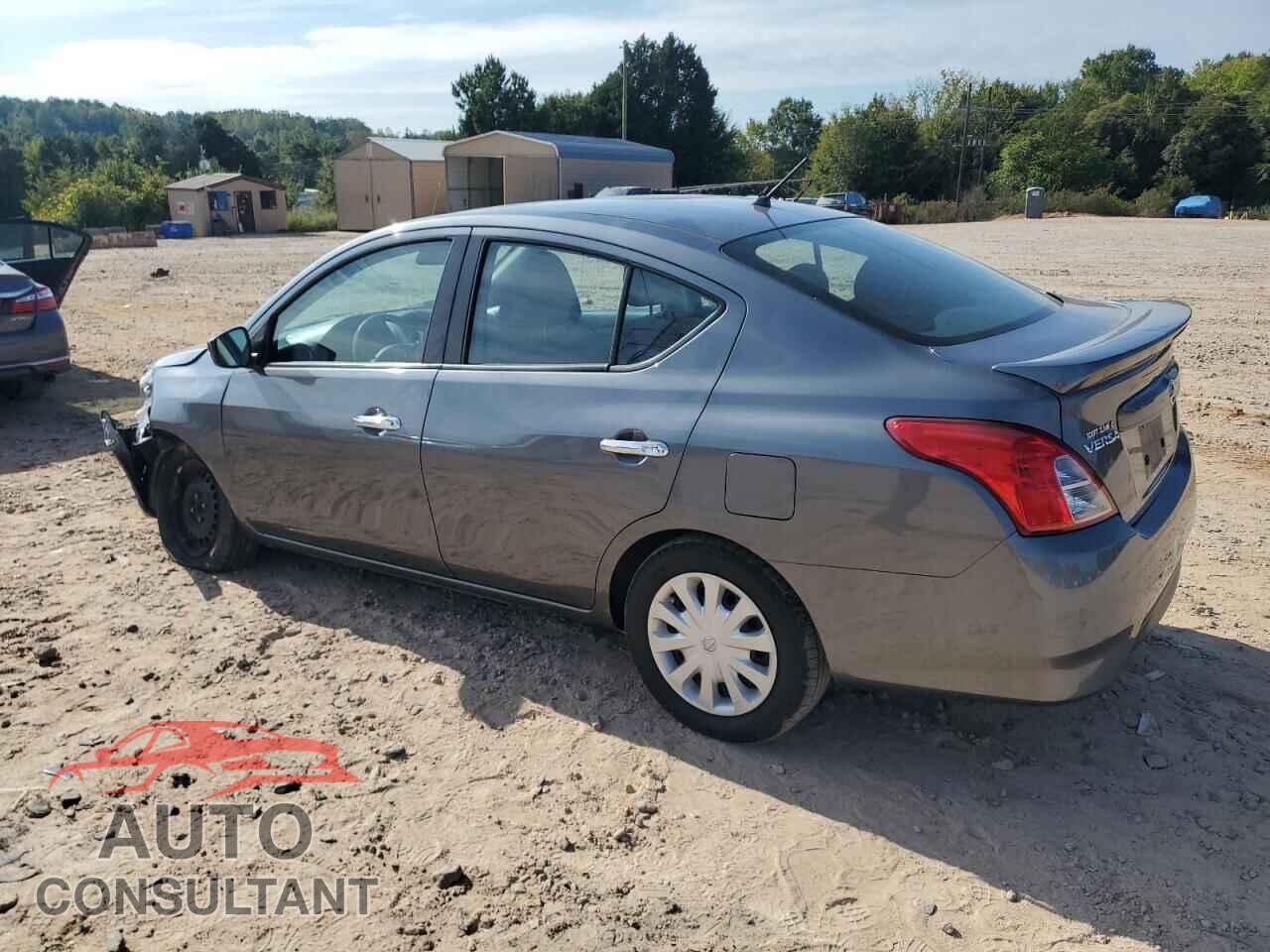 NISSAN VERSA 2017 - 3N1CN7AP3HL847440