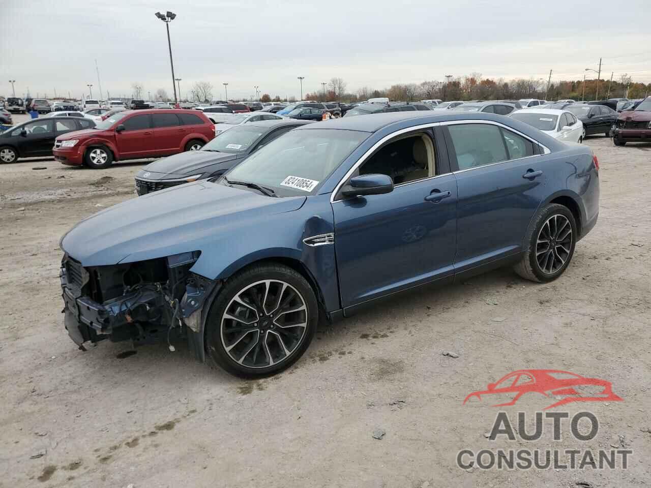 FORD TAURUS 2018 - 1FAHP2E85JG101252