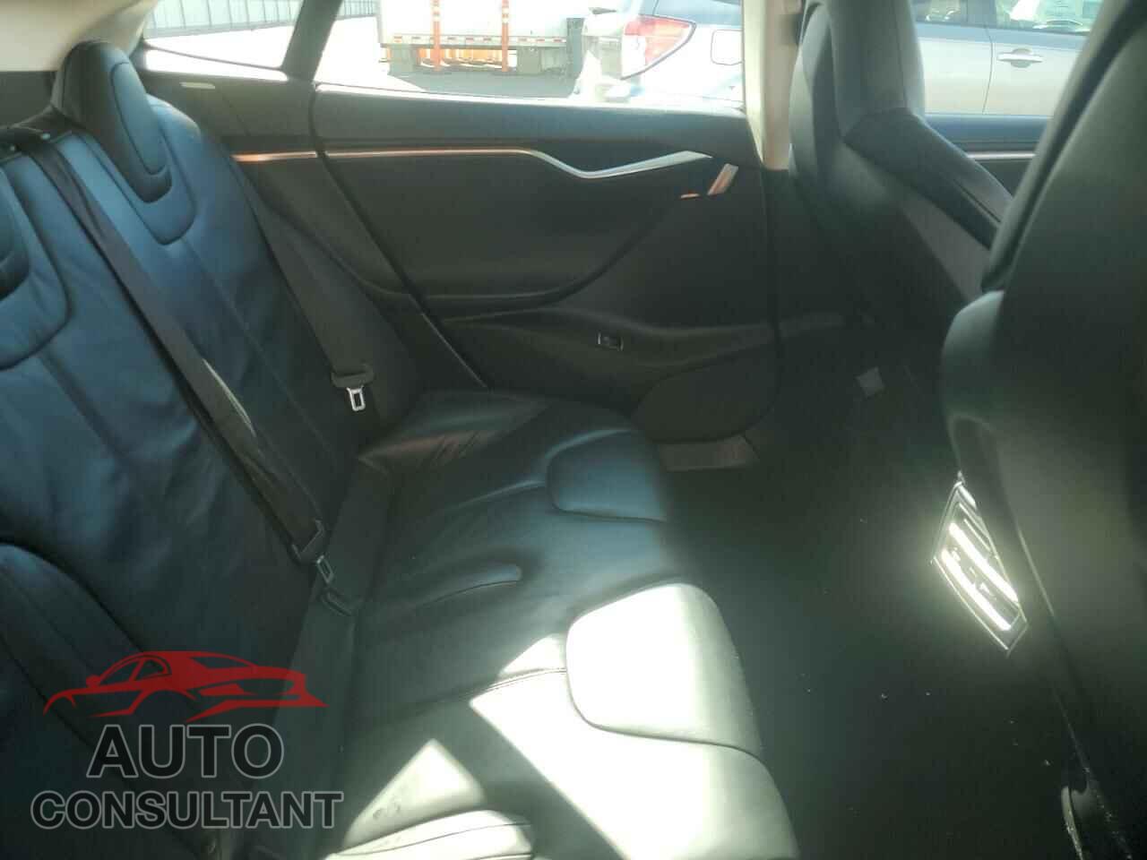 TESLA MODEL S 2013 - 5YJSA1AC1DFP10780