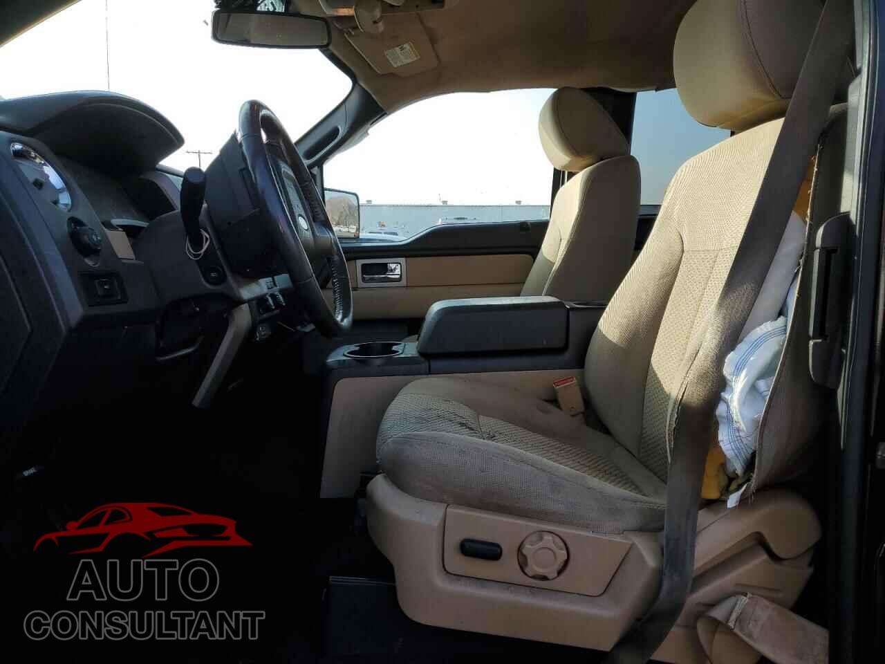 FORD F-150 2011 - 1FTFX1EF1BFC31045