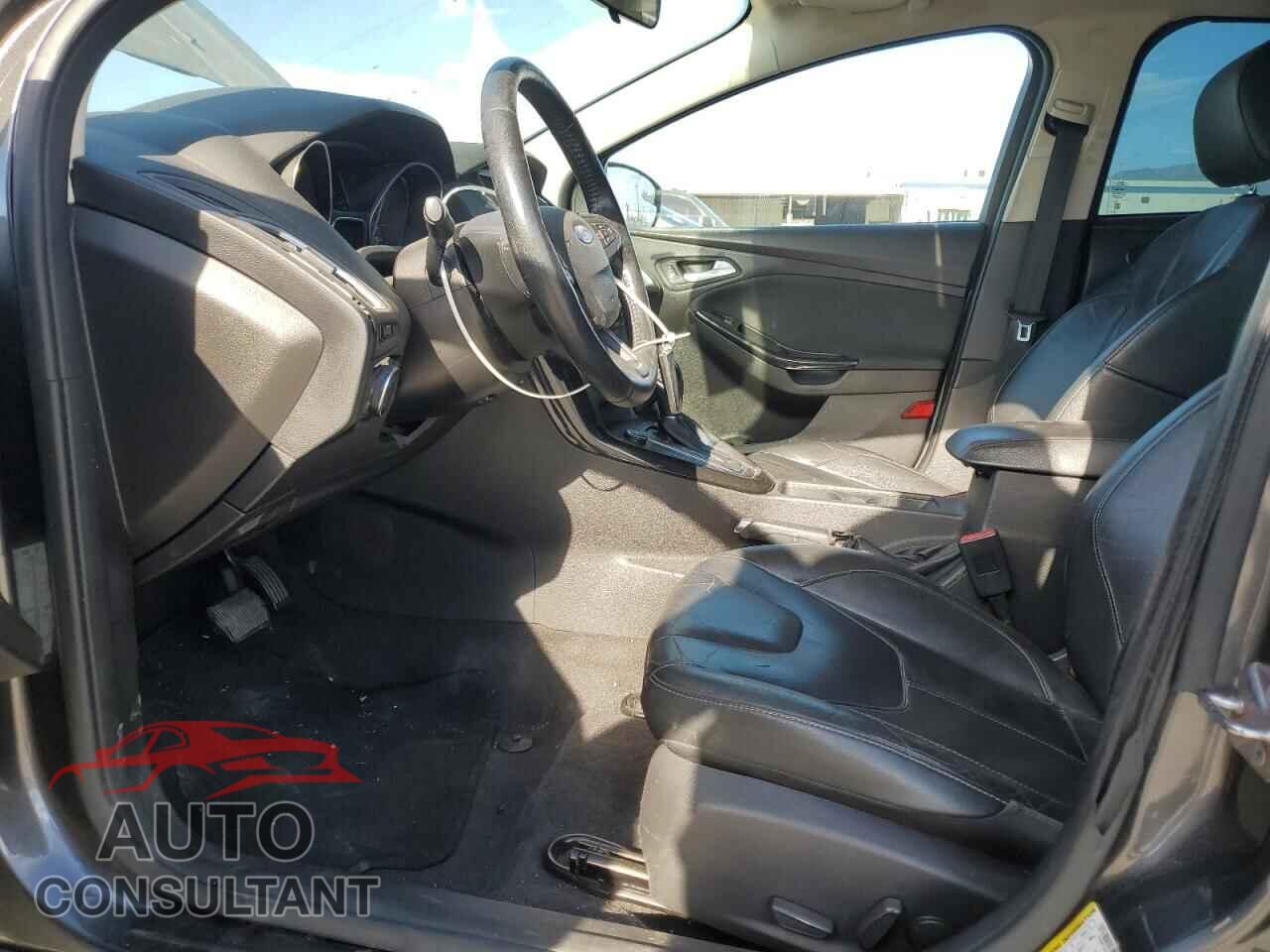 FORD FOCUS 2015 - 1FADP3J24FL387048