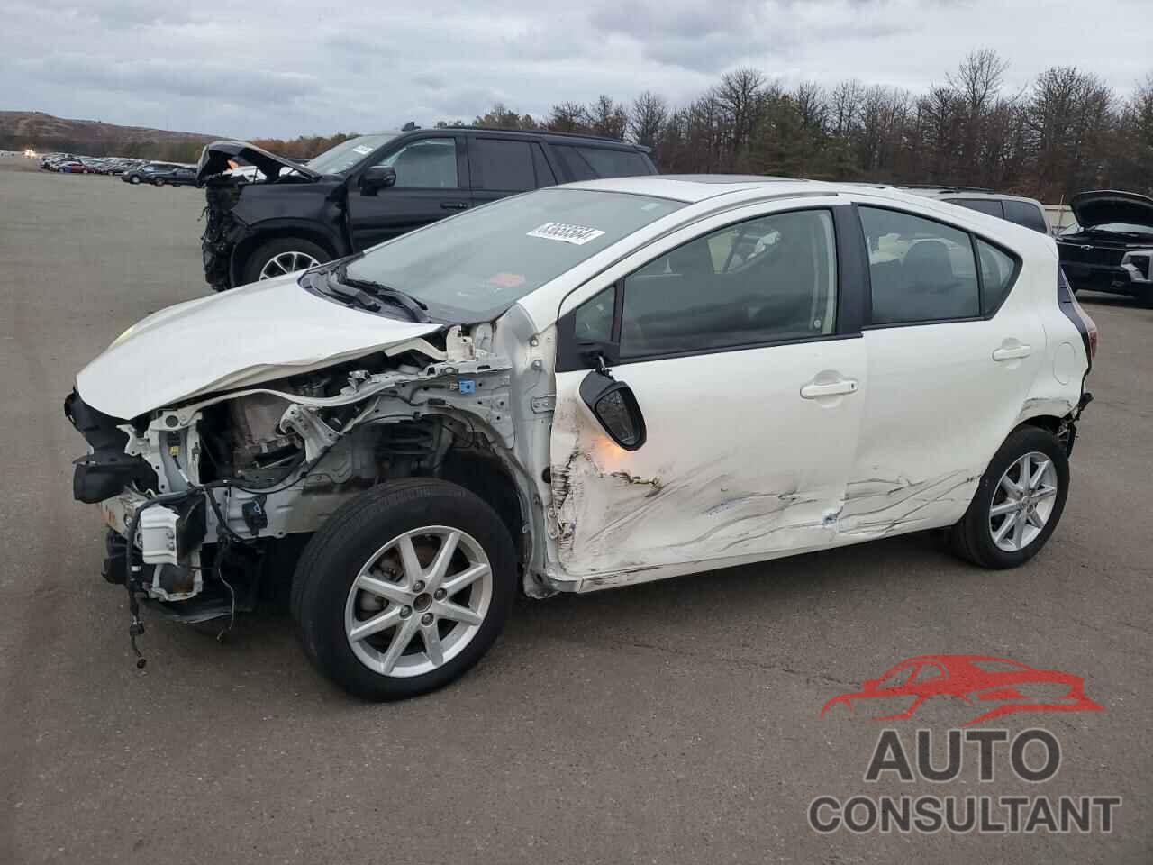 TOYOTA PRIUS 2015 - JTDKDTB39F1100168