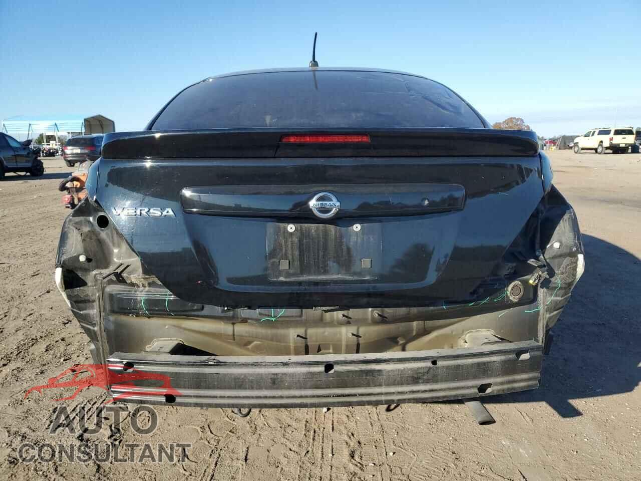 NISSAN VERSA 2017 - 3N1CN7AP3HL902159