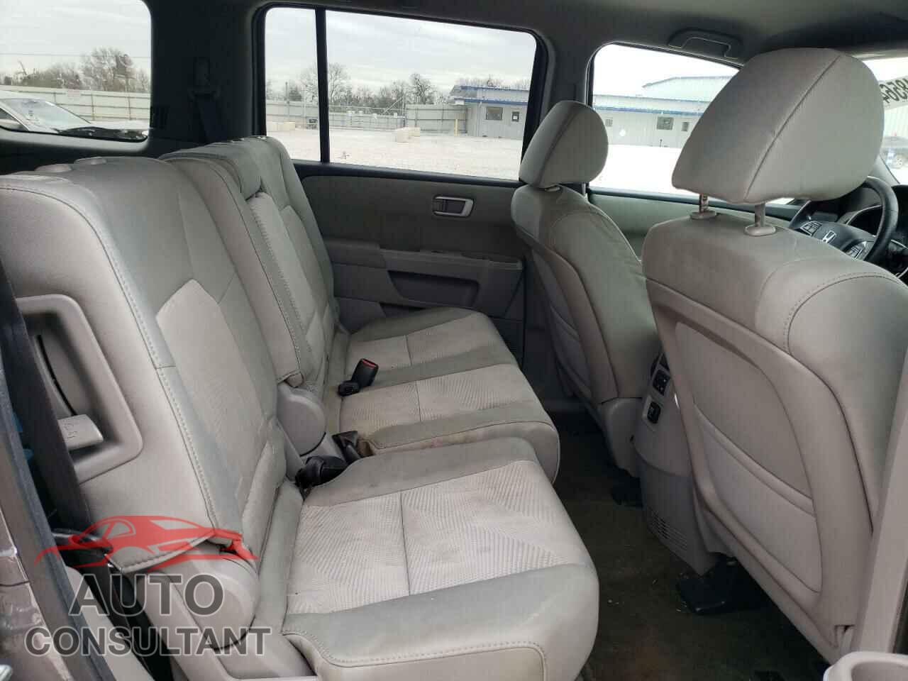 HONDA PILOT 2014 - 5FNYF3H2XEB016871