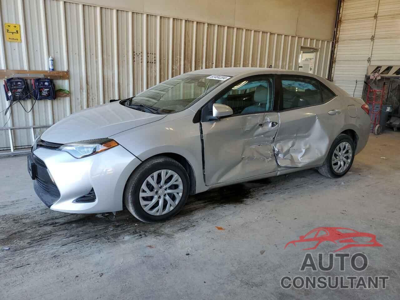TOYOTA COROLLA 2018 - 5YFBURHE5JP851770