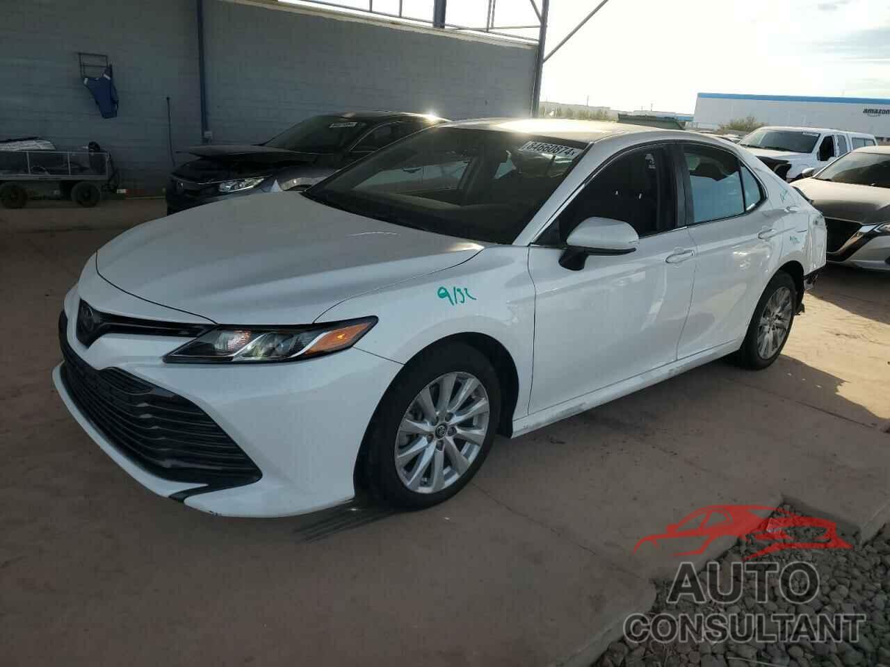 TOYOTA CAMRY 2018 - 4T1B11HK5JU580479