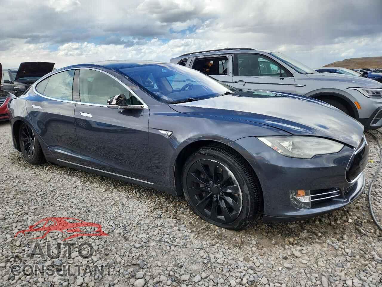 TESLA MODEL S 2016 - 5YJSA1E2XGF133074
