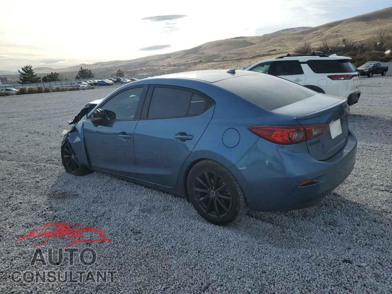 MAZDA 3 2018 - 3MZBN1V33JM250444