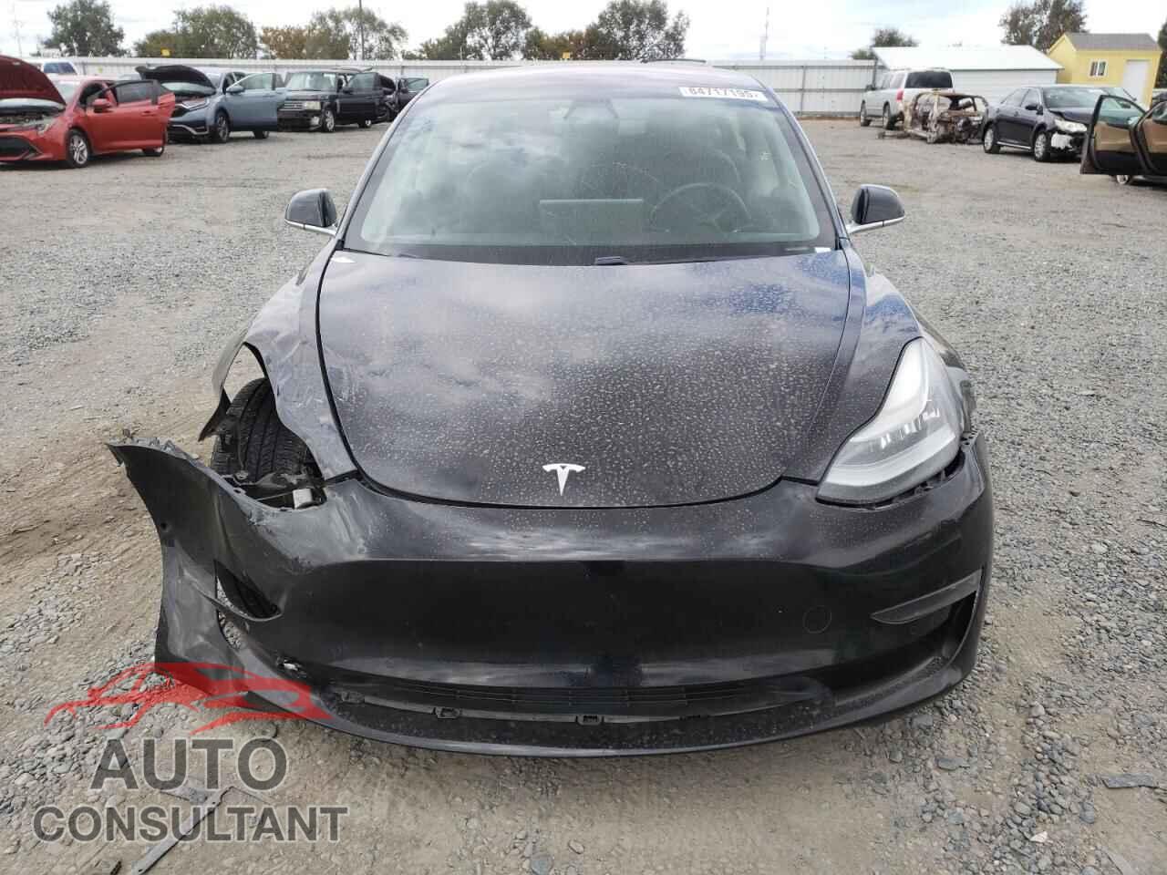 TESLA MODEL 3 2019 - 5YJ3E1EA5KF304399