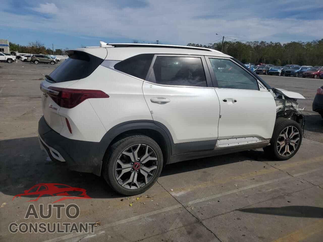 KIA SELTOS 2021 - KNDEUCA25M7144751