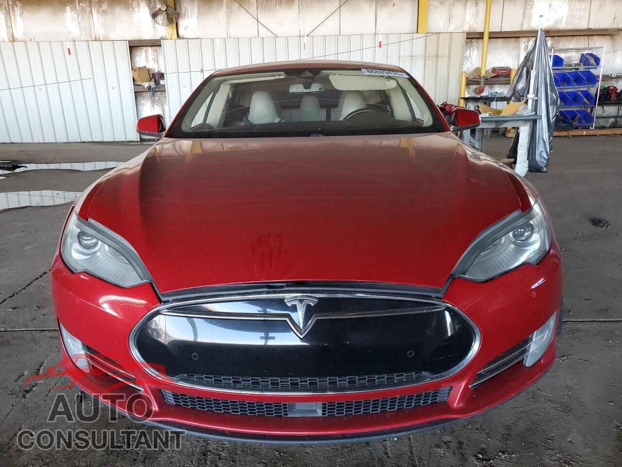 TESLA MODEL 3 2014 - 5YJSA1H12EFP55717