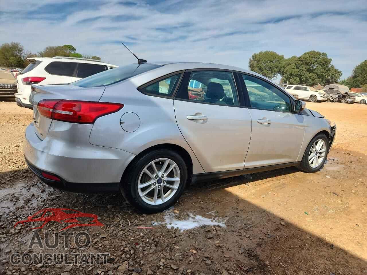 FORD FOCUS 2015 - 1FADP3F25FL329233