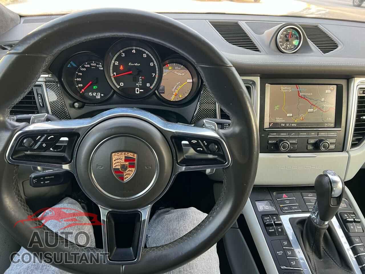 PORSCHE MACAN 2015 - WP1AF2A56FLB97447