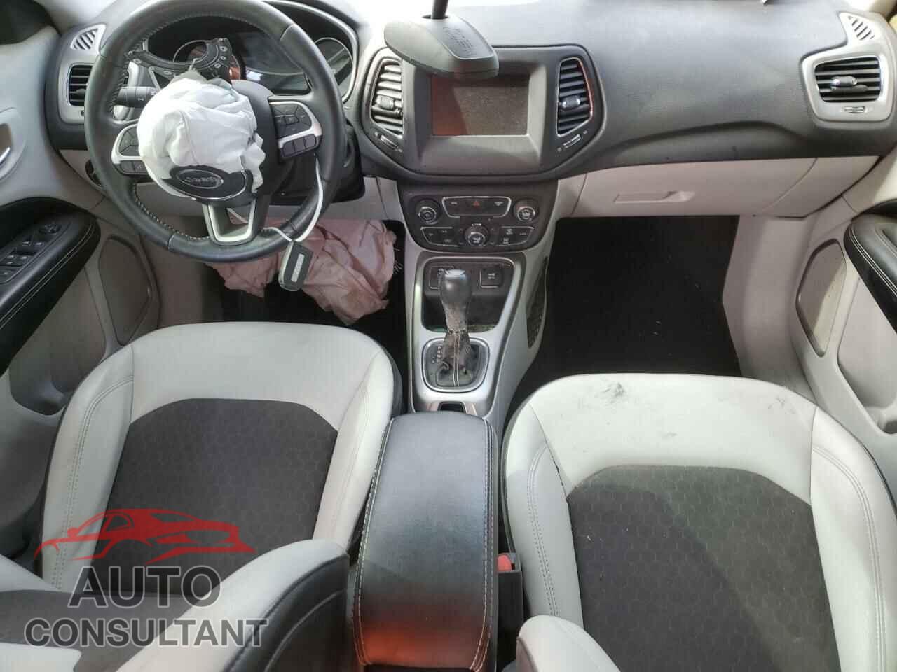 JEEP COMPASS 2019 - 3C4NJCBB7KT736765