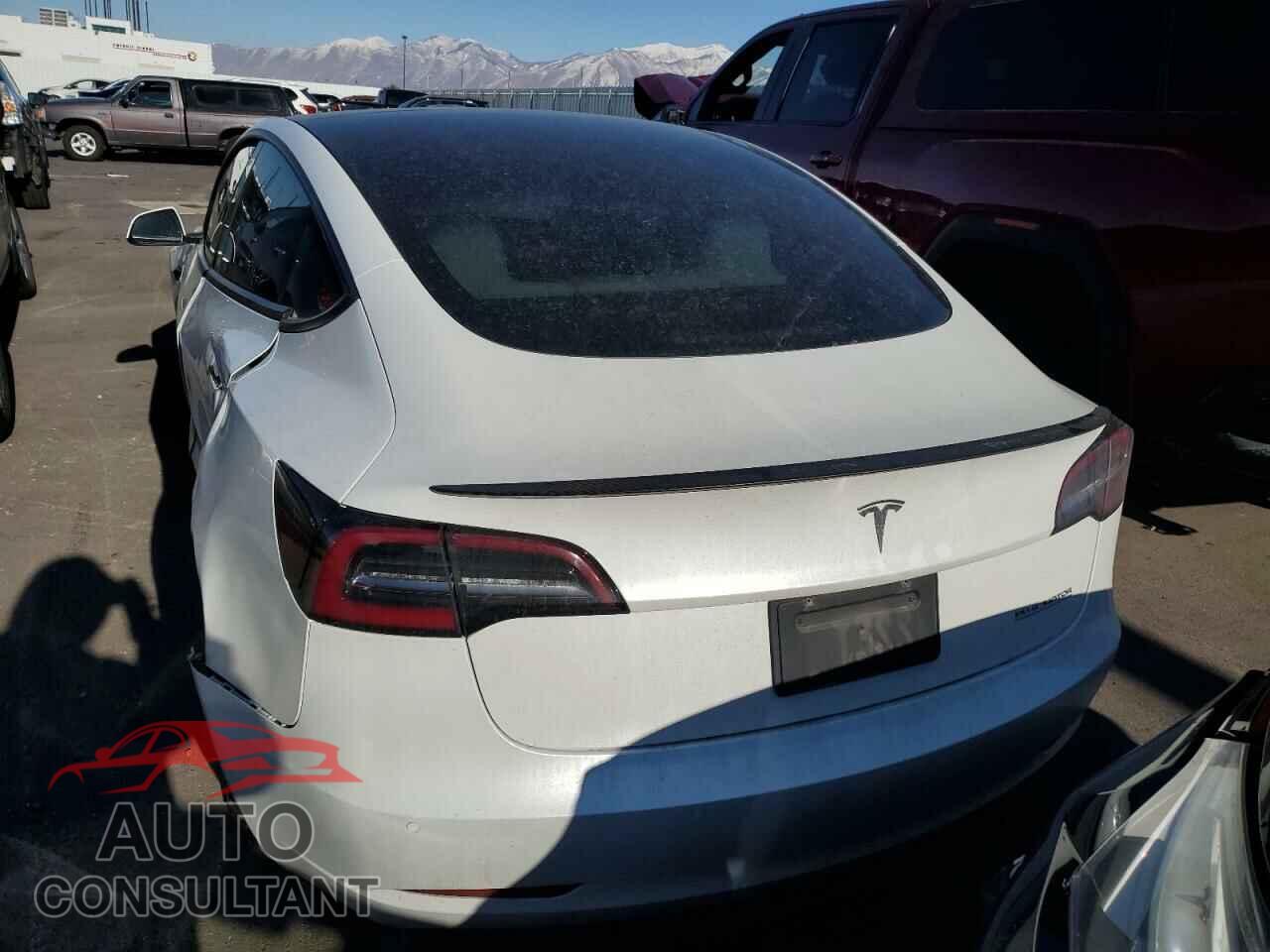 TESLA MODEL 3 2021 - 5YJ3E1EC9MF063418