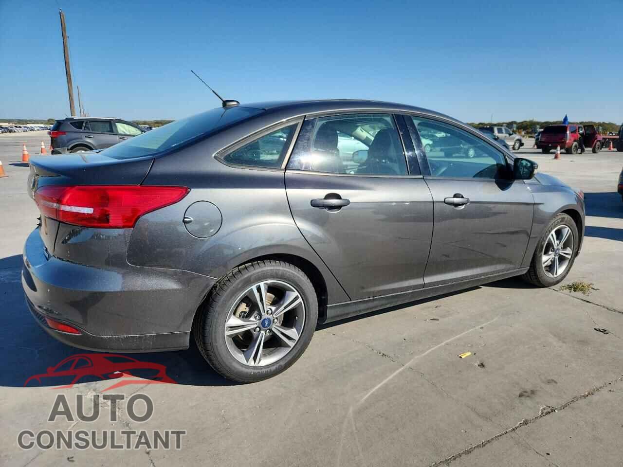 FORD FOCUS 2017 - 1FADP3FE3HL299565