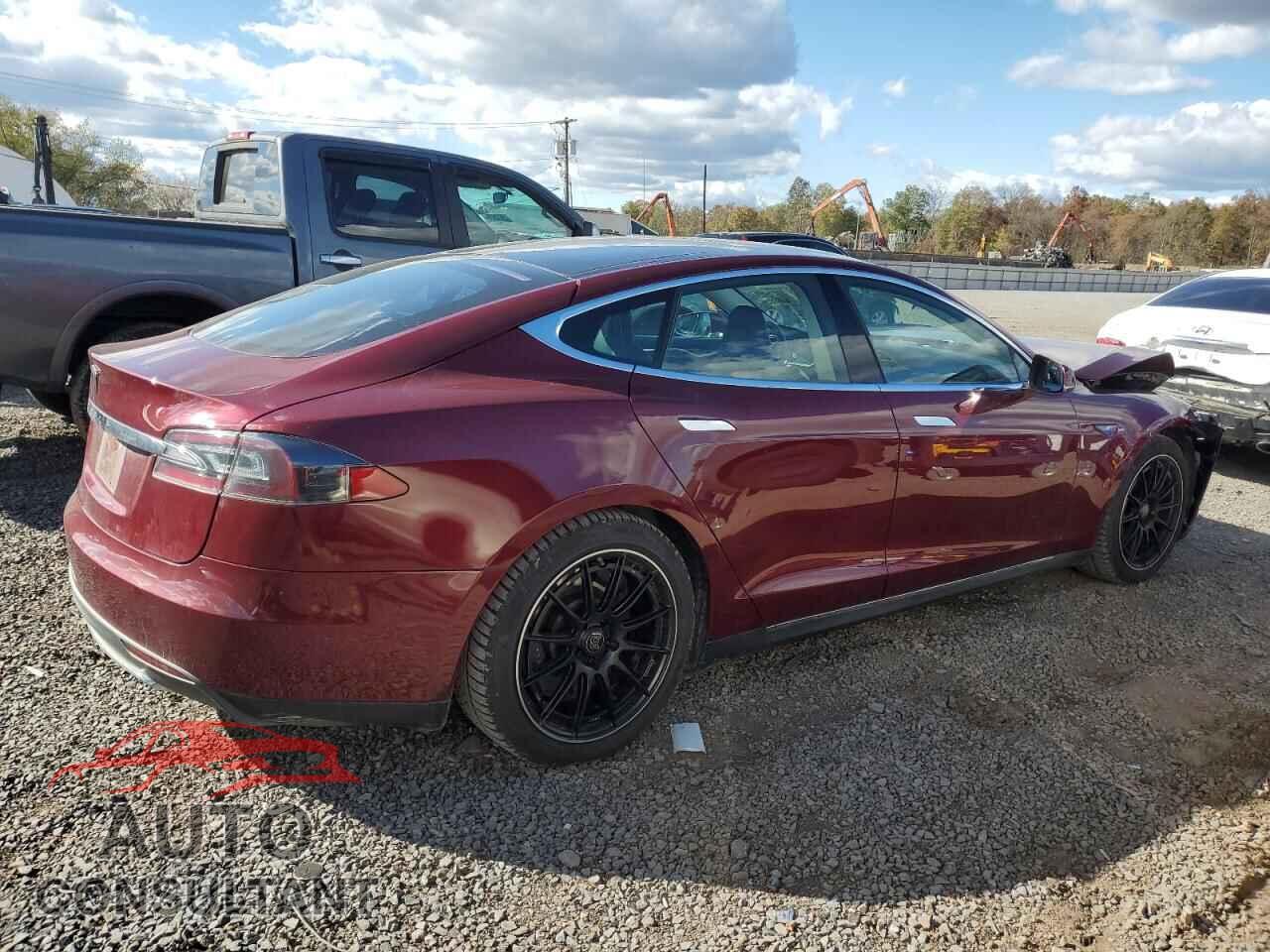 TESLA MODEL S 2012 - 5YJSA1DN8CFS00180