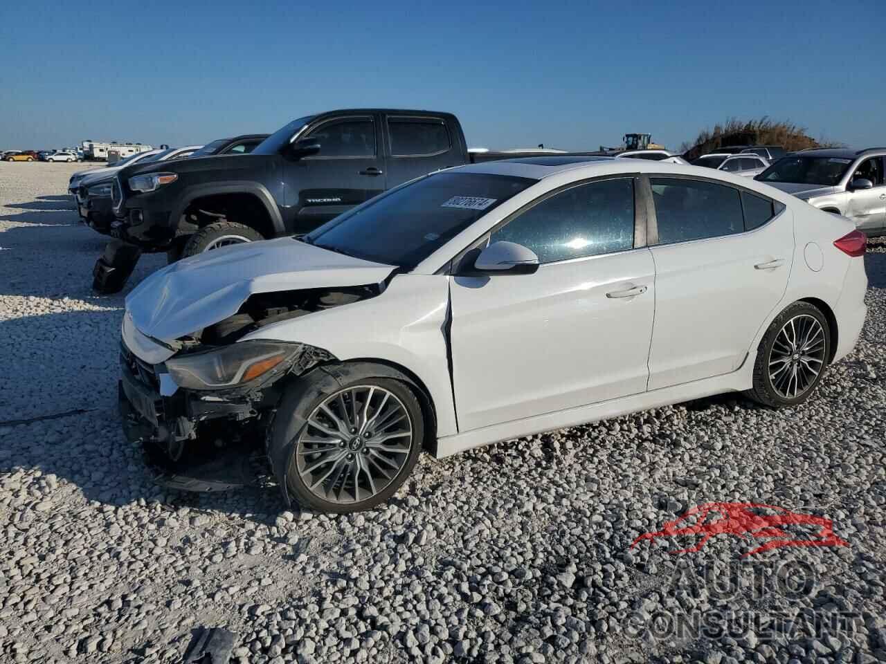HYUNDAI ELANTRA 2018 - KMHD04LB2JU514198
