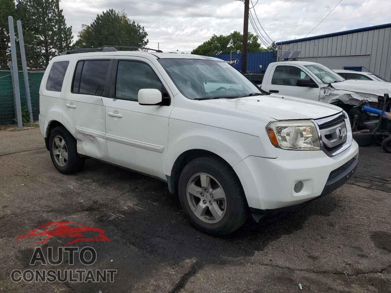 HONDA PILOT 2011 - 5FNYF3H51BB016473