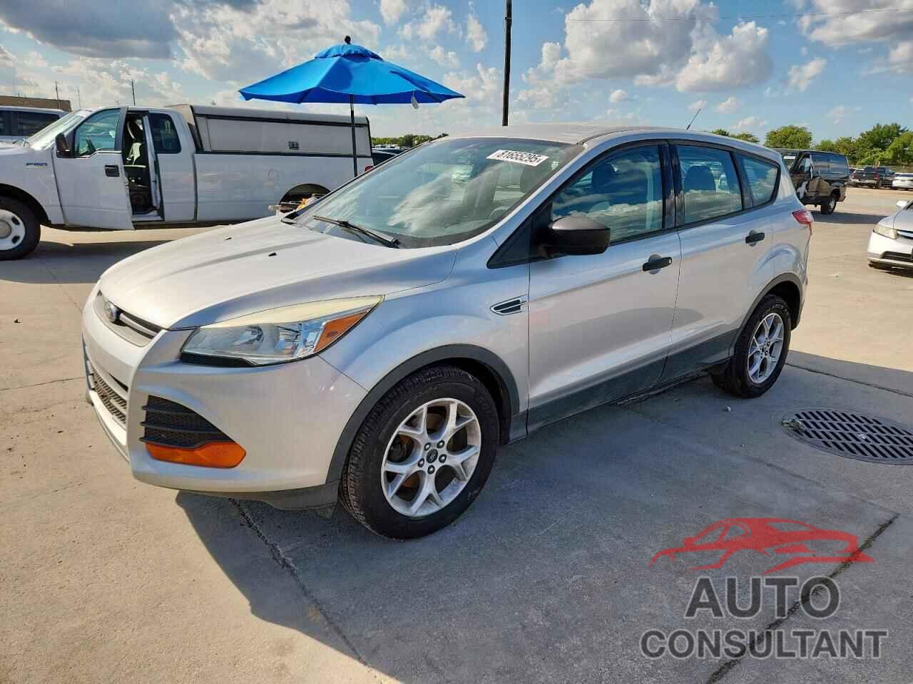 FORD ESCAPE 2015 - 1FMCU0F70FUB22456