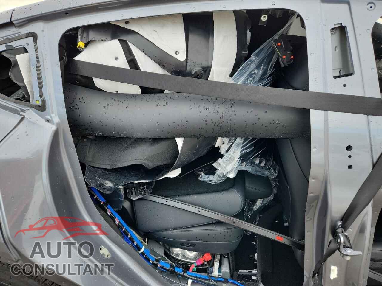 TESLA MODEL Y 2026 - 7SAYGDED1TA410281