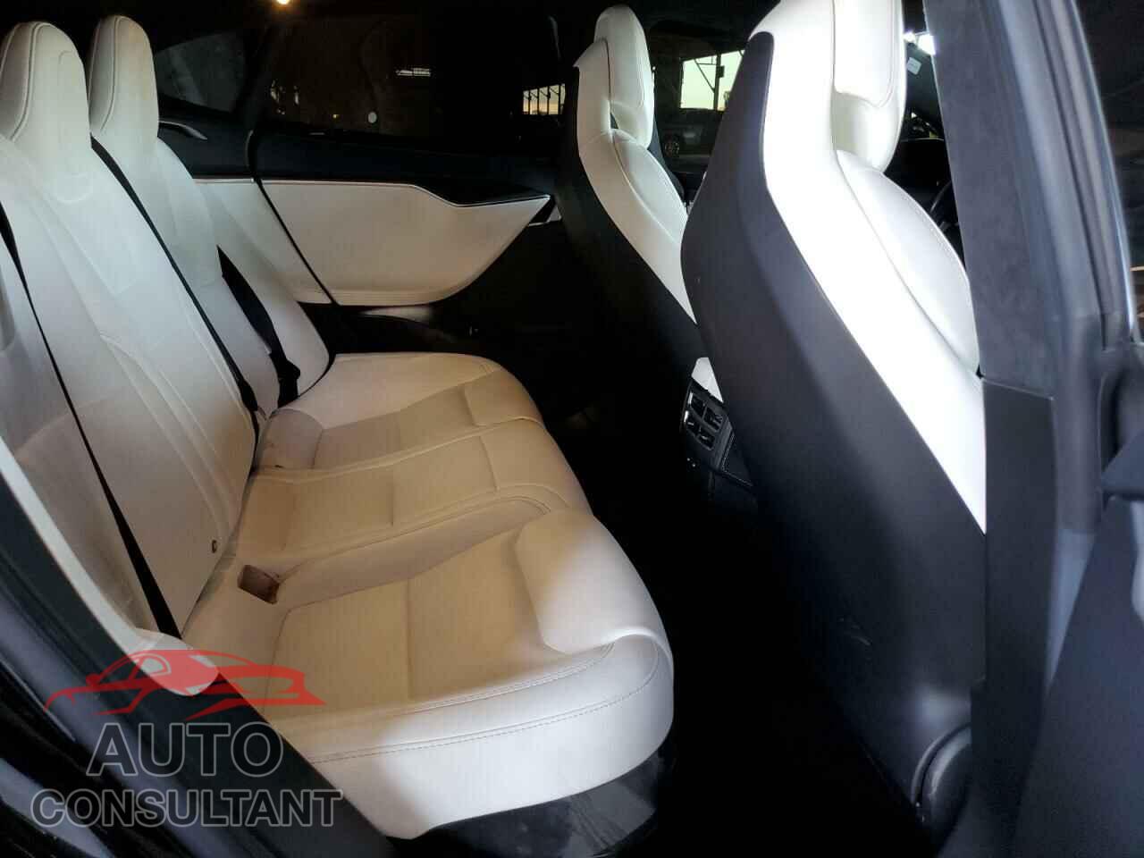 TESLA MODEL S 2017 - 5YJSA1E14HF212698