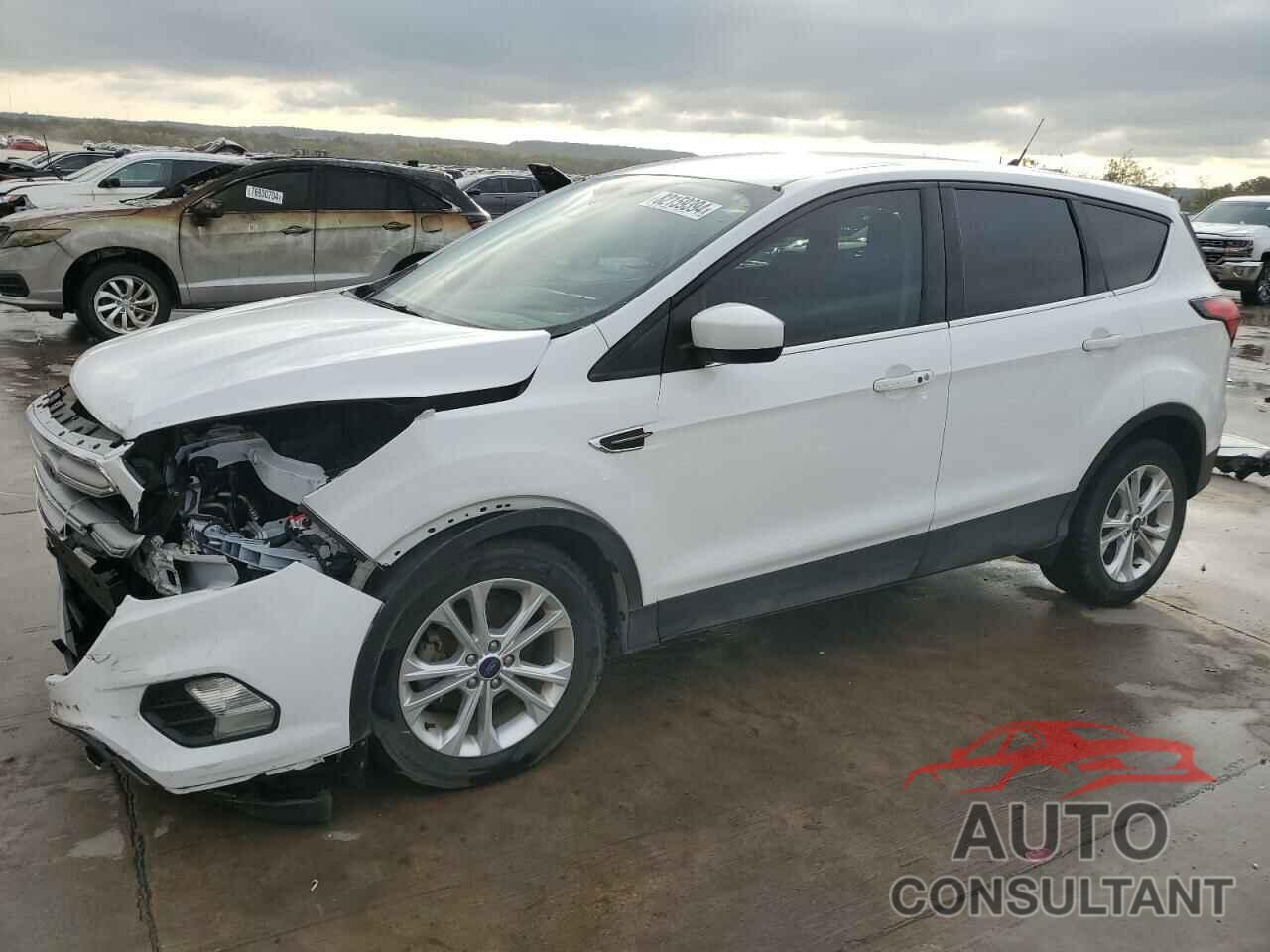 FORD ESCAPE 2019 - 1FMCU0GD4KUB56513