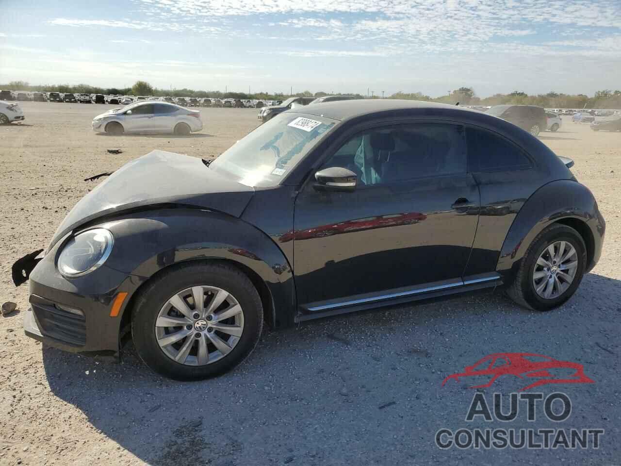 VOLKSWAGEN BEETLE 2019 - 3VWFD7AT6KM710887