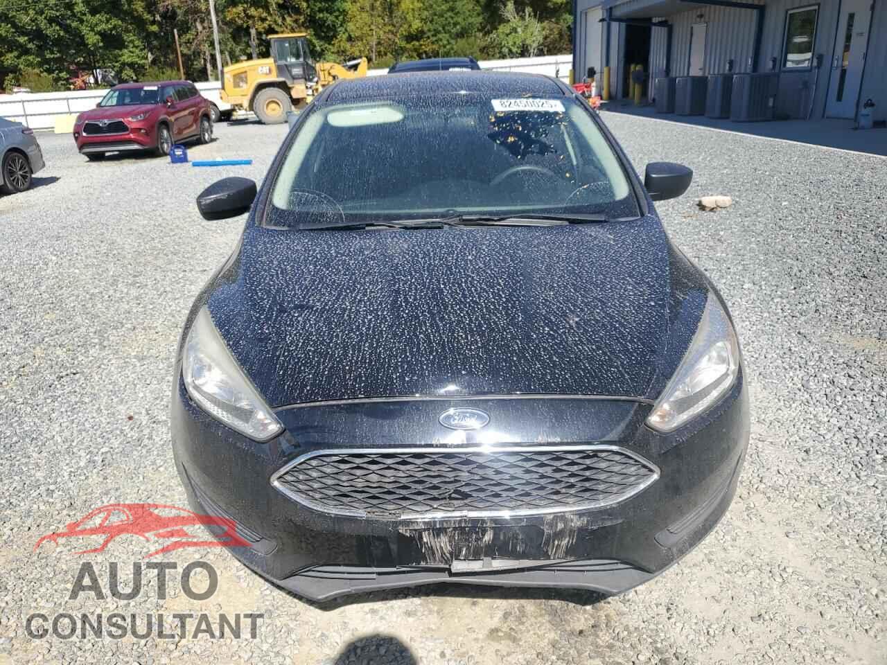 FORD FOCUS 2017 - 1FADP3E23HL221097