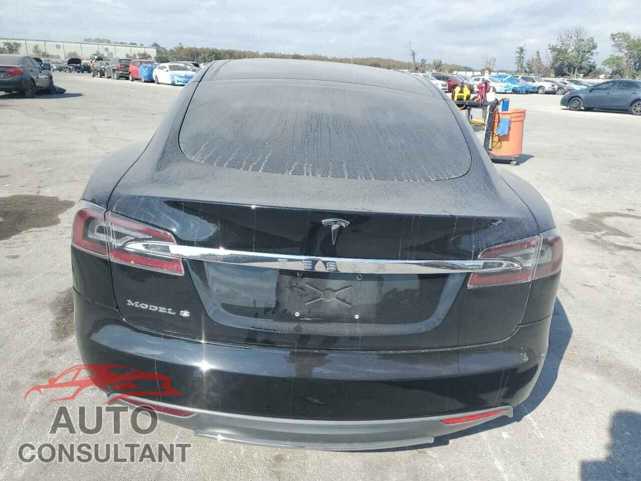 TESLA MODEL S 2013 - 5YJSA1DN9DFP05954