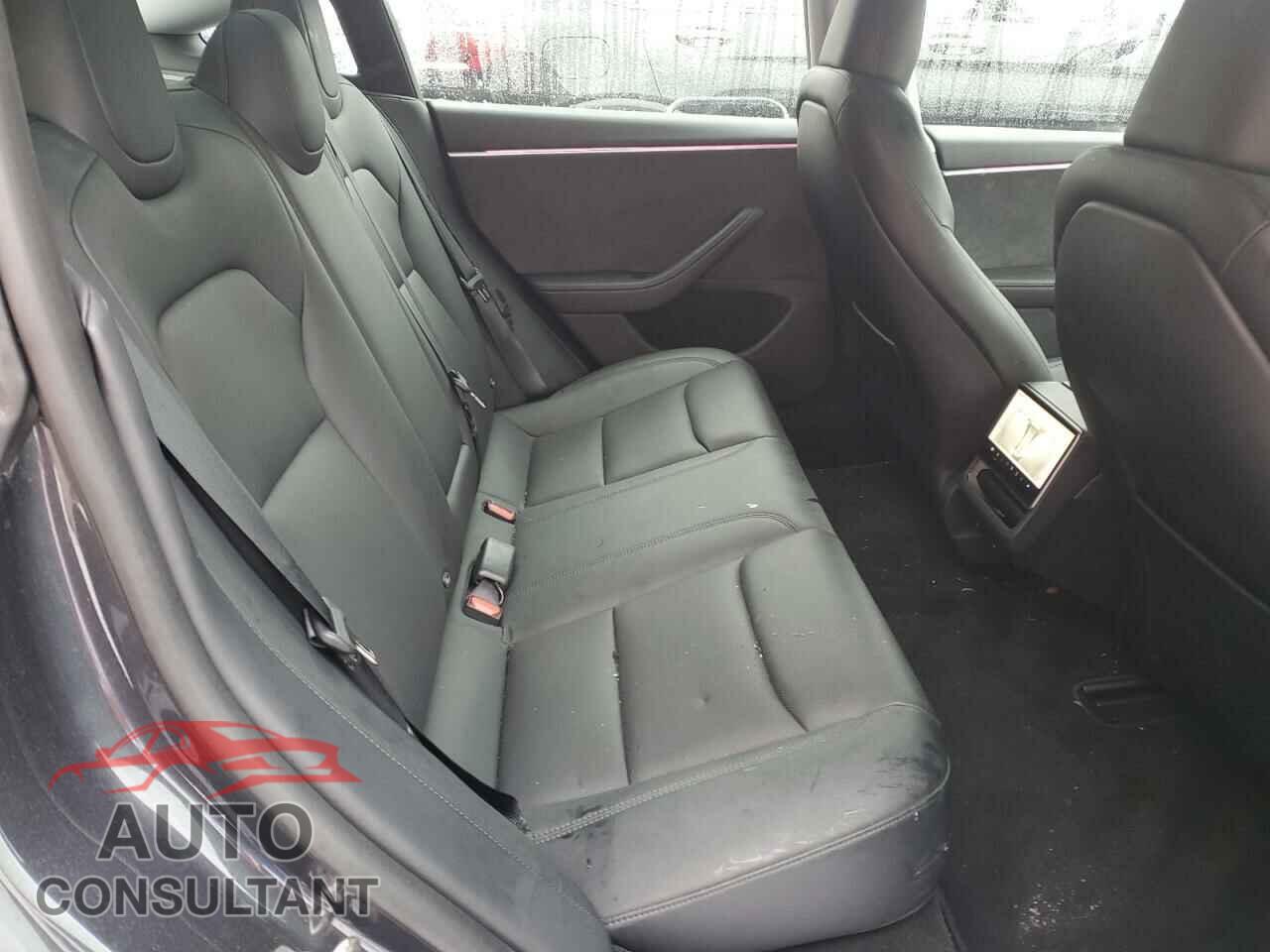 TESLA MODEL 3 2024 - 5YJ3E1EB0RF744484