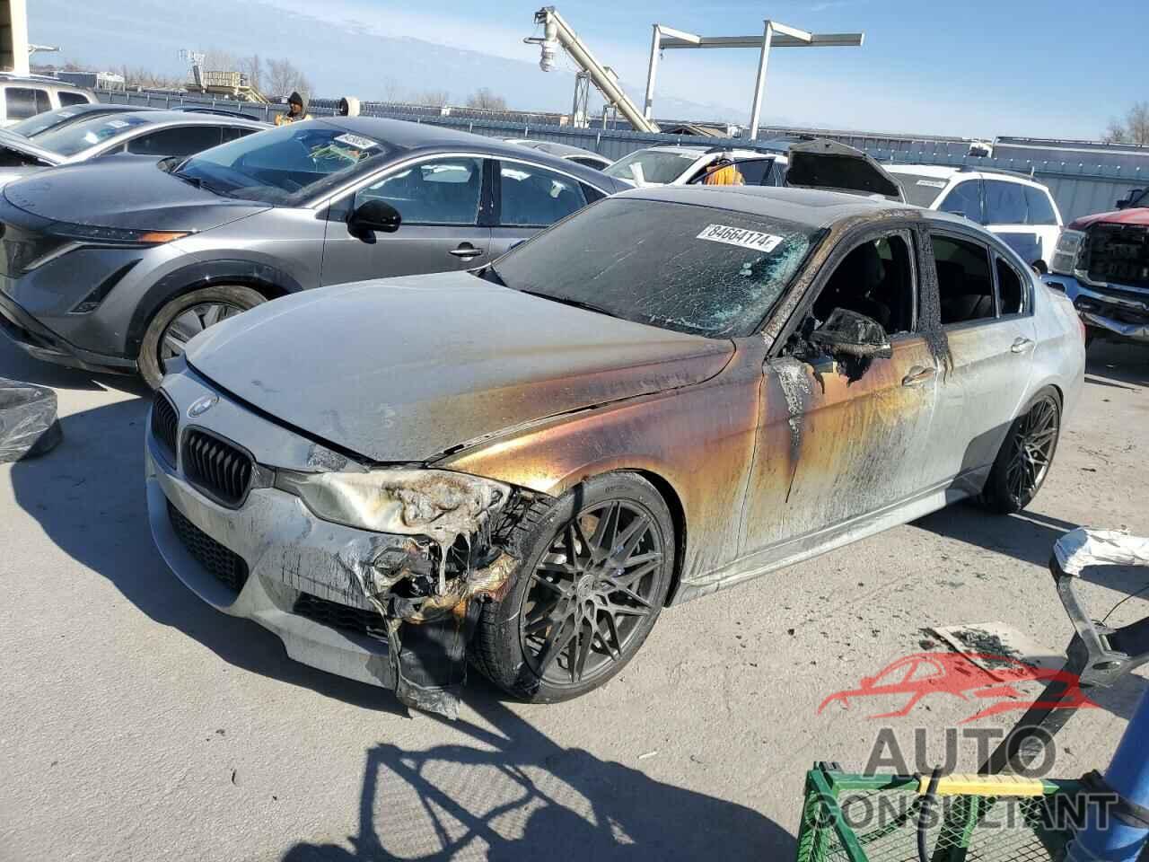 BMW 3 SERIES 2014 - WBA3B9C5XEF588350