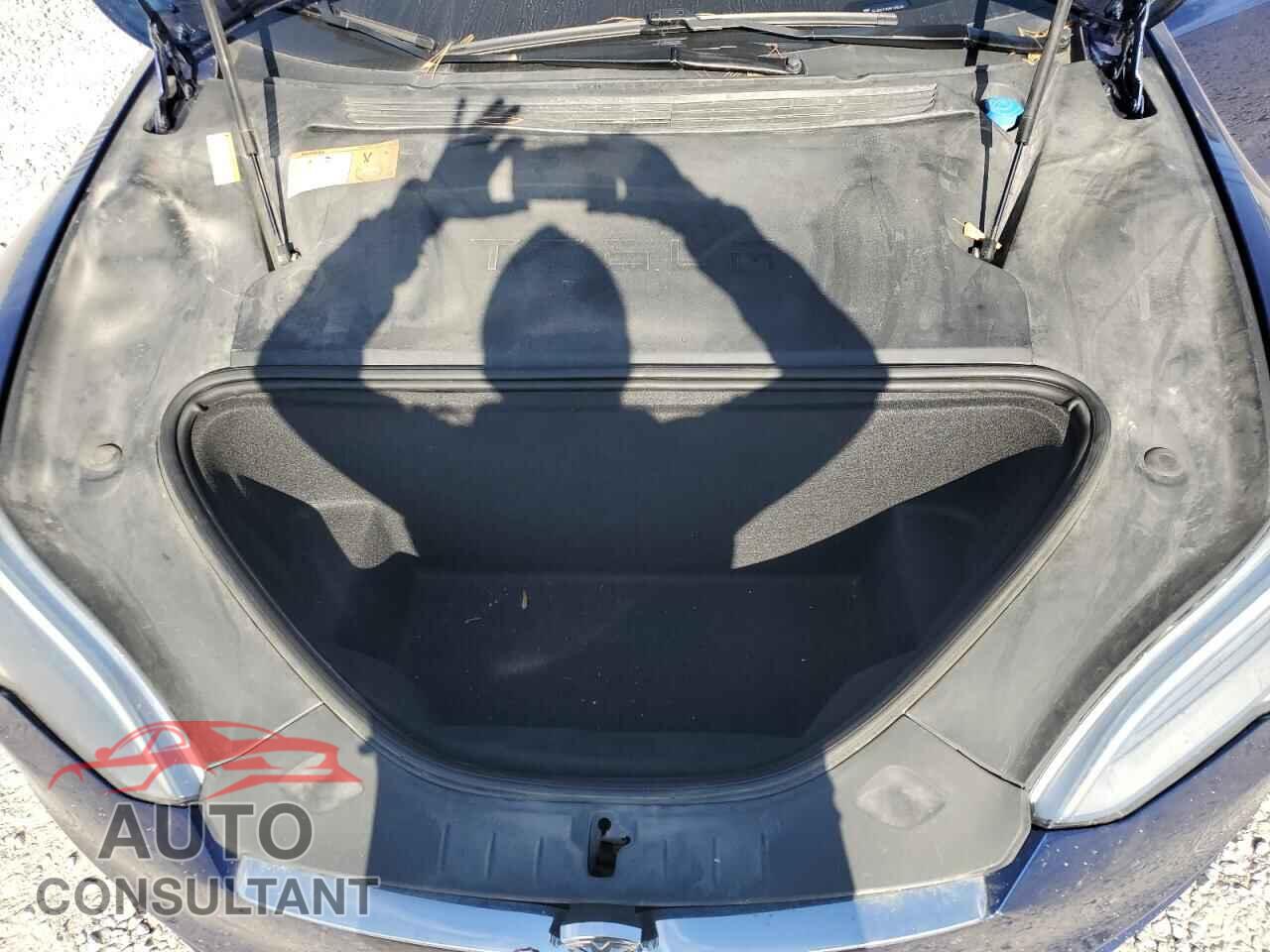 TESLA MODEL S 2017 - 5YJSA1E23HF199208
