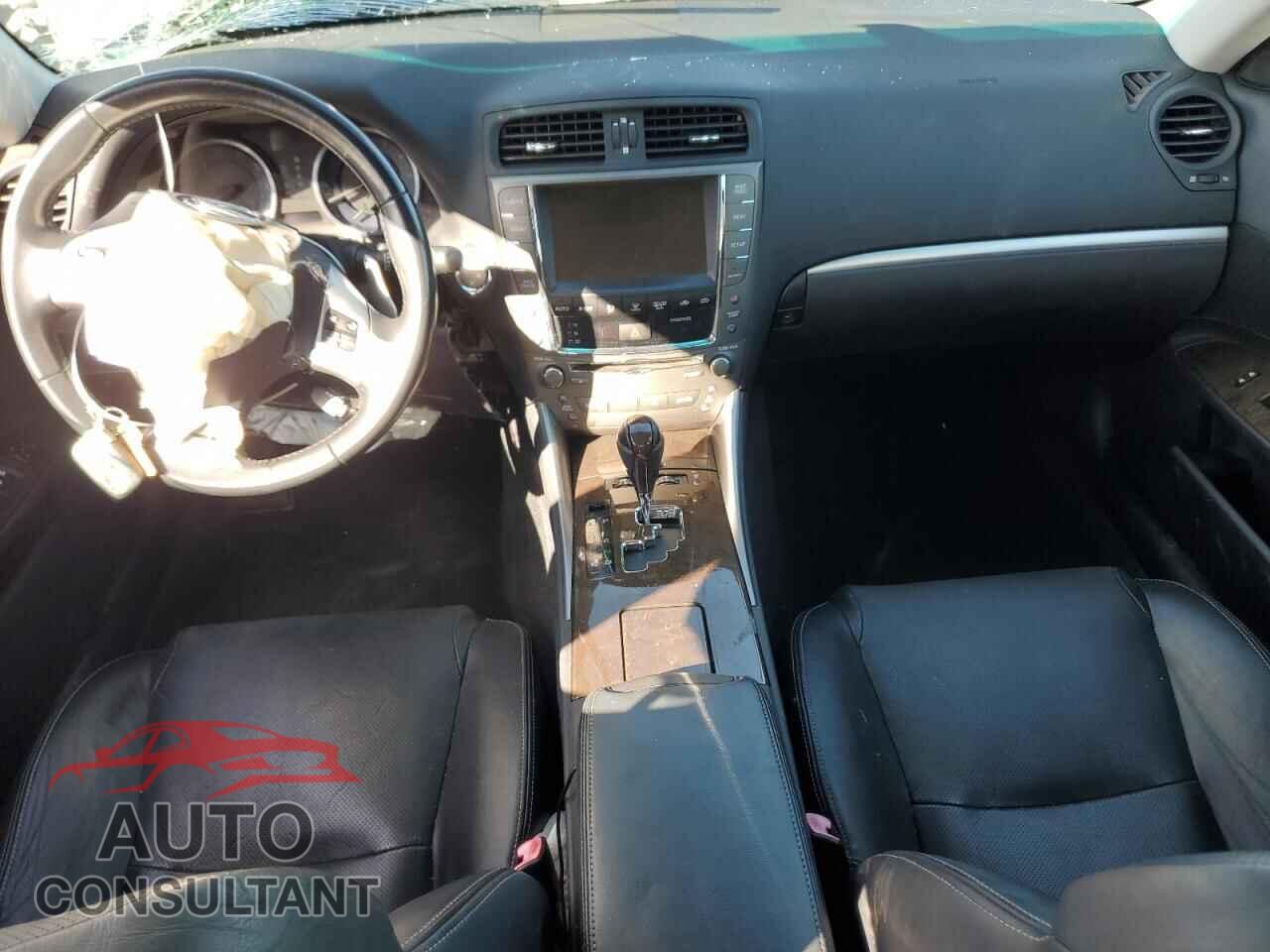 LEXUS IS 2012 - JTHBF5C24C5180946