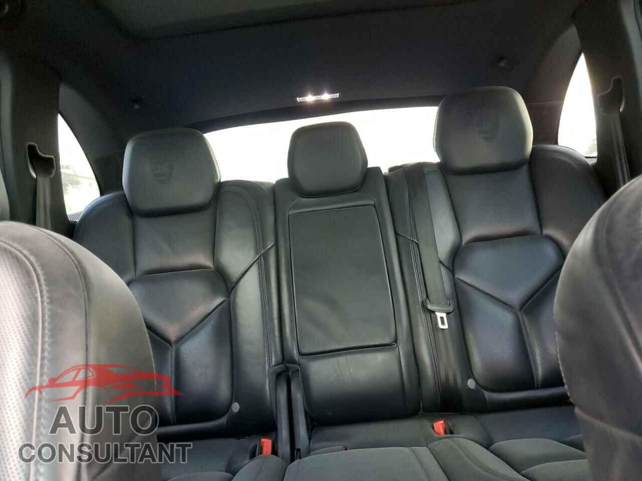 PORSCHE CAYENNE 2015 - WP1AF2A22FLA36017