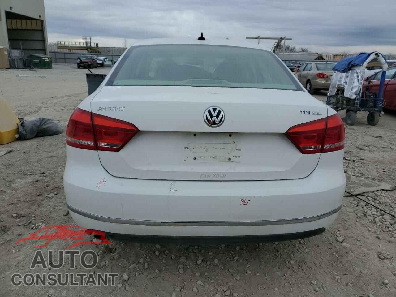 VOLKSWAGEN PASSAT 2012 - 1VWCN7A35CC109277