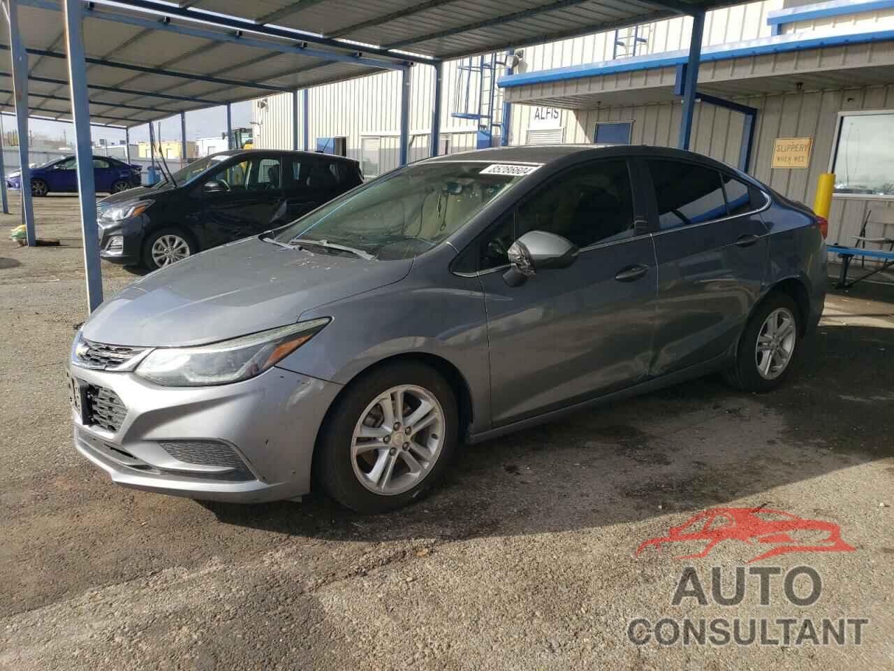 CHEVROLET CRUZE 2018 - 1G1BE5SM4J7138732