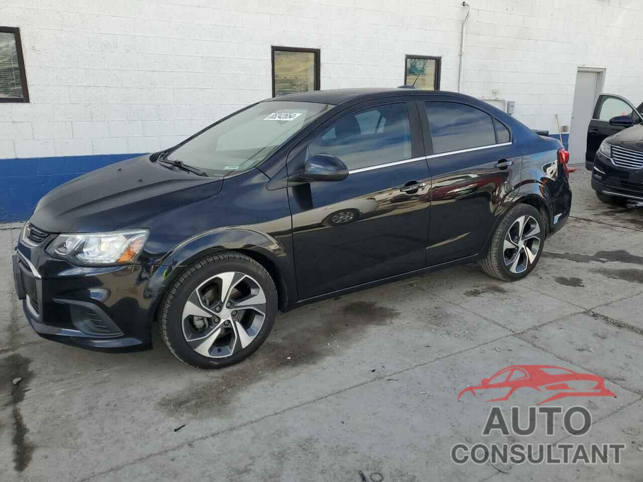 CHEVROLET SONIC 2017 - 1G1JF5SB6H4119733
