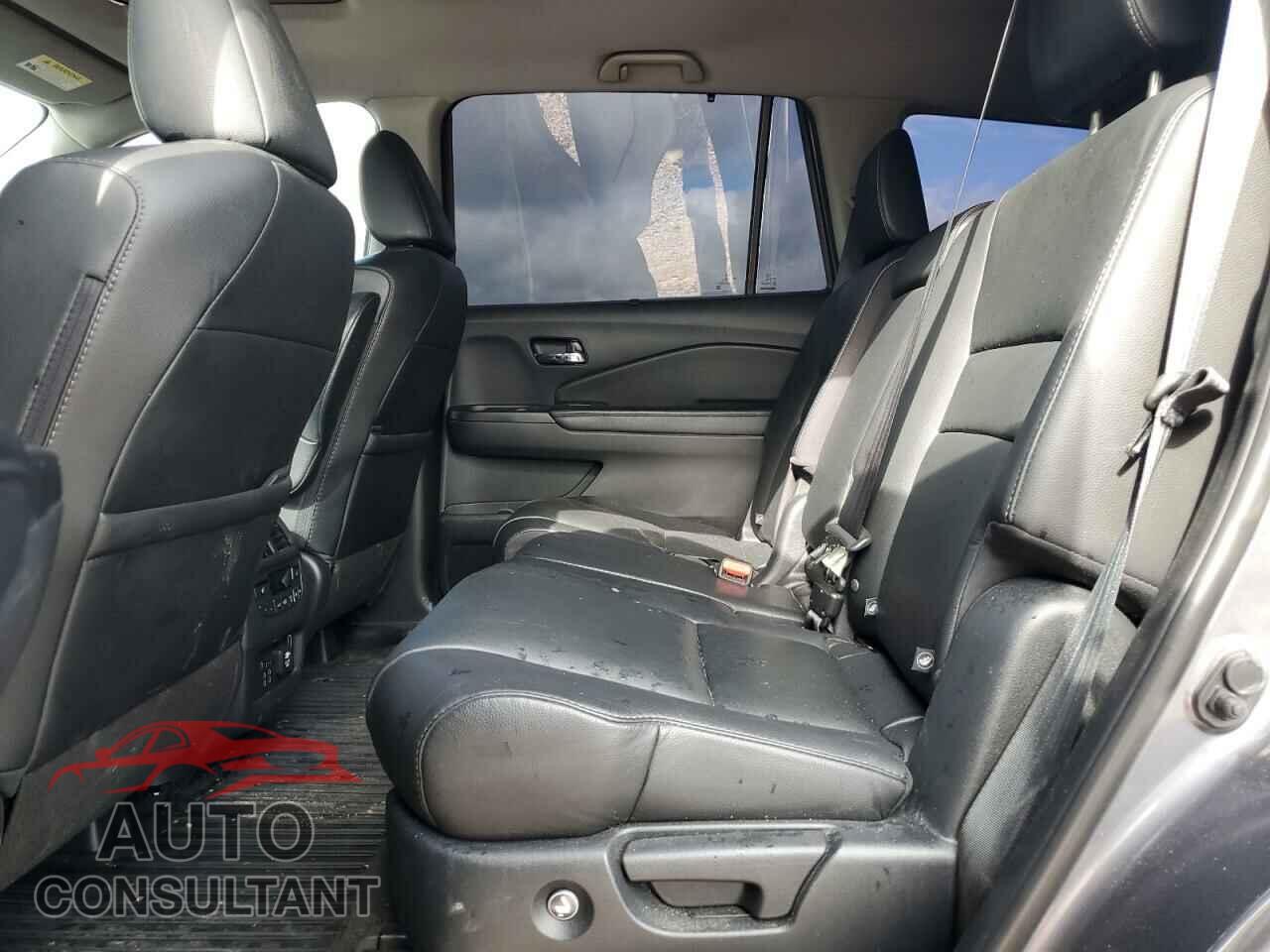 HONDA PILOT 2019 - 5FNYF5H96KB041044