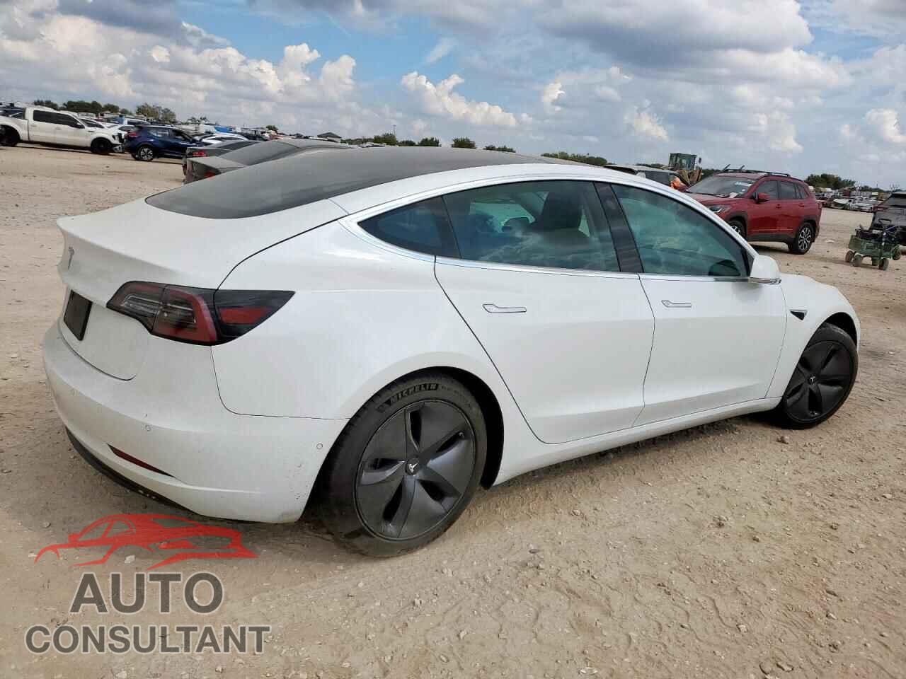 TESLA MODEL 3 2018 - 5YJ3E1EA0JF062393