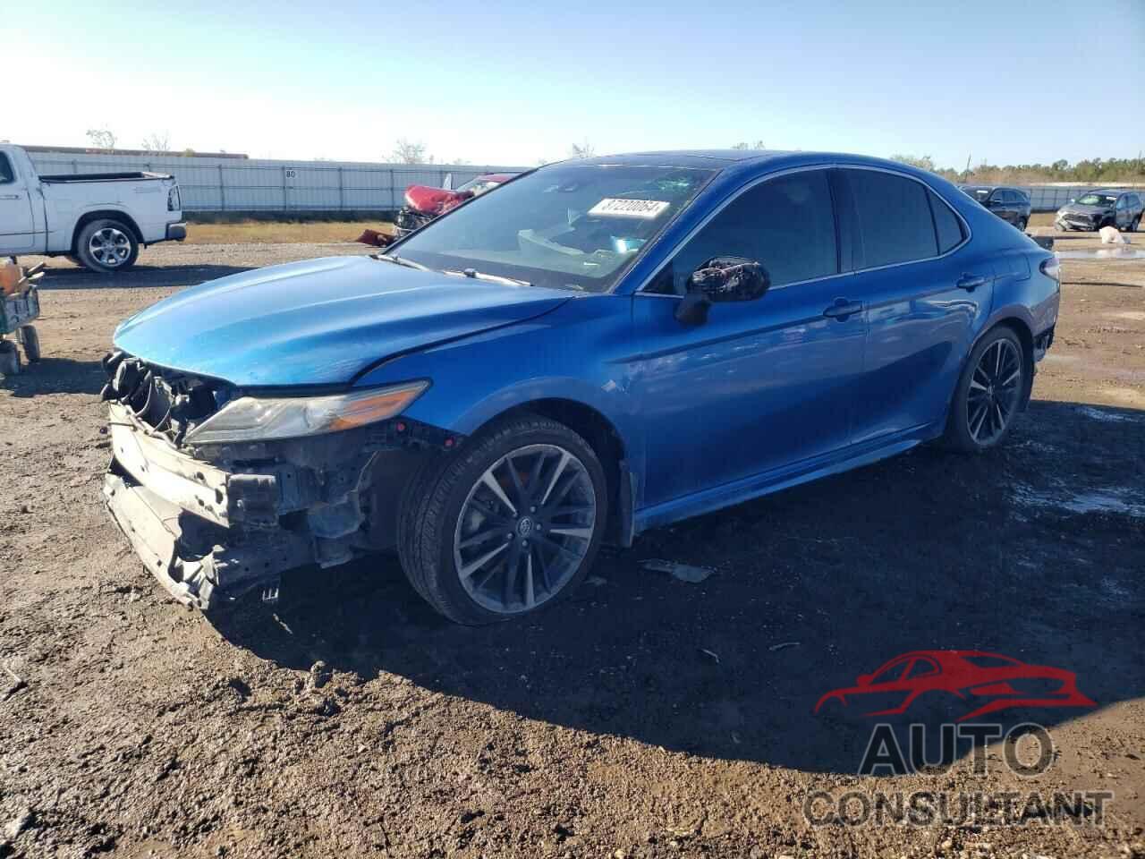 TOYOTA CAMRY 2018 - 4T1B61HK5JU131966