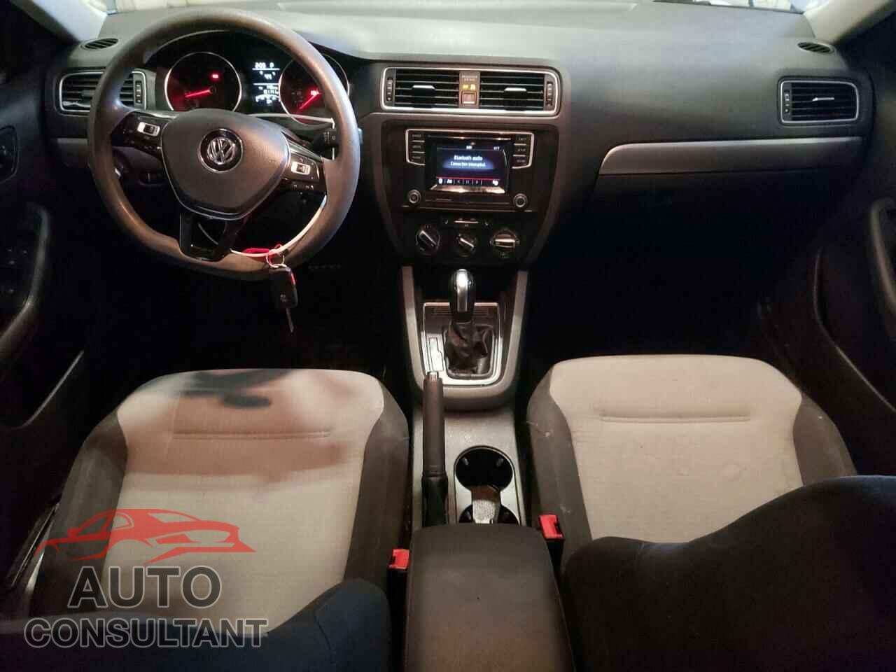 VOLKSWAGEN JETTA 2017 - 3VW2B7AJ4HM309026